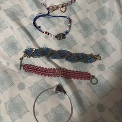 Bracelets 