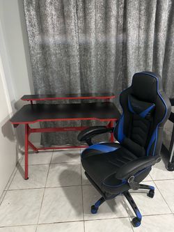 Gaming chair and table