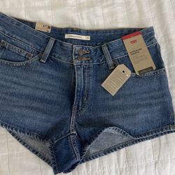 Levi’s Shorts 