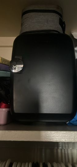 Mini fridge