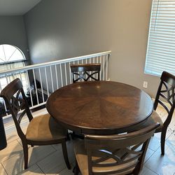 Kitchen table with 4 chairs