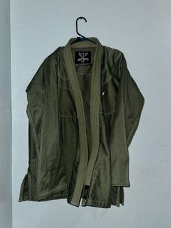 Green Jayefo top
