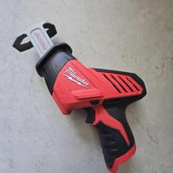 Milwaukee 12V Sawzaw