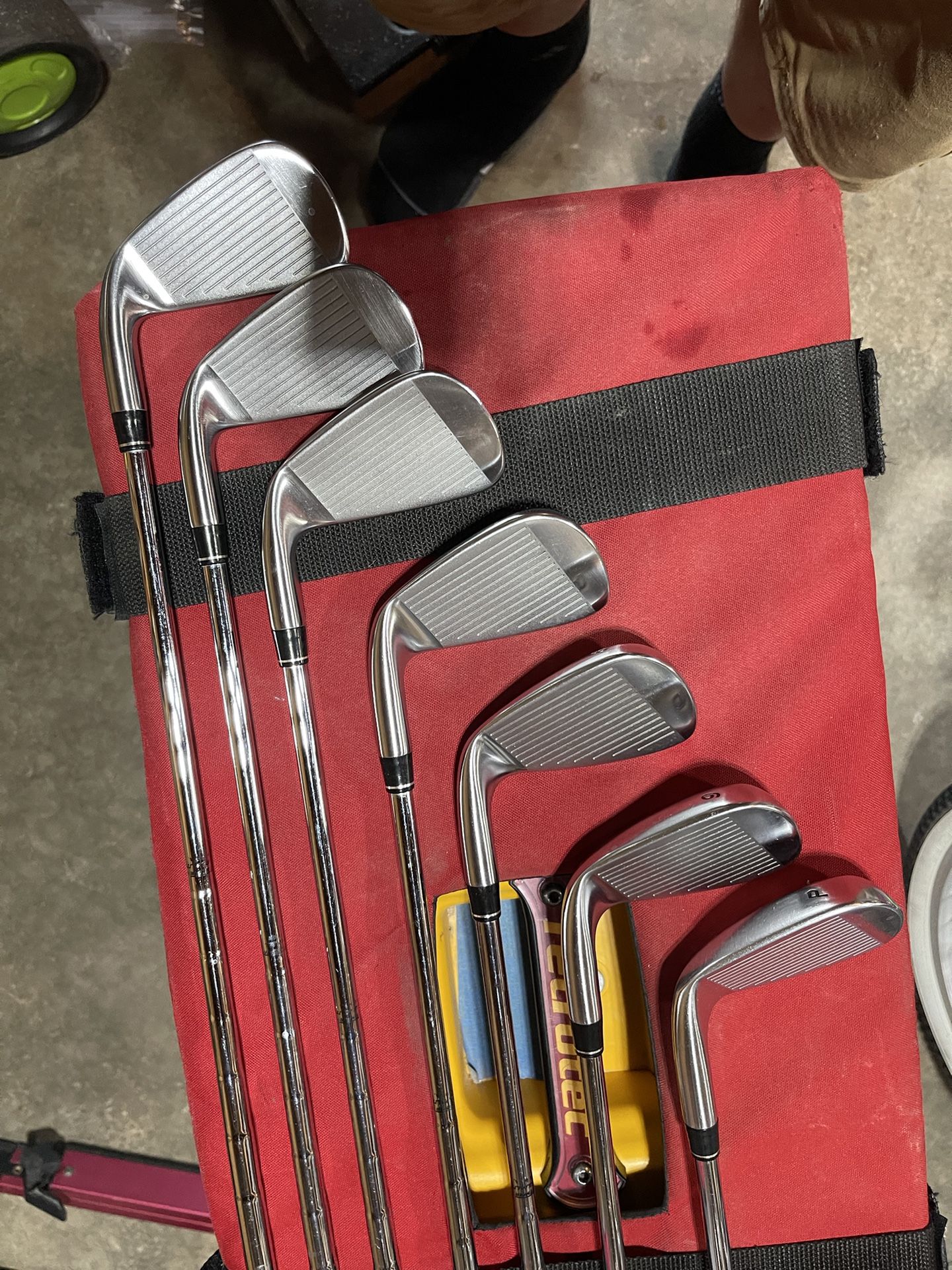 TaylorMade rac Lt Irons 4-pw