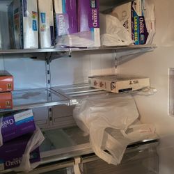 Refrigerador En Buenas Condiciones....sirve Para El Agua Y Hielo...vivo En Panorama City 