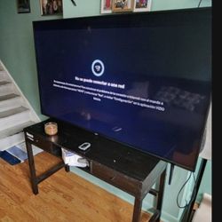  Smart TV.   75 Inchs