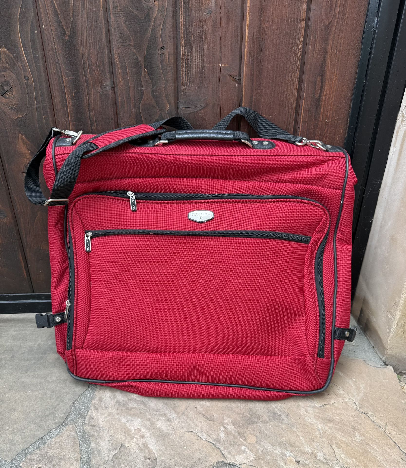 Protocol Garment Bag – Travel Suit/Dress Luggage 💲20 – Carlsbad/North County SD