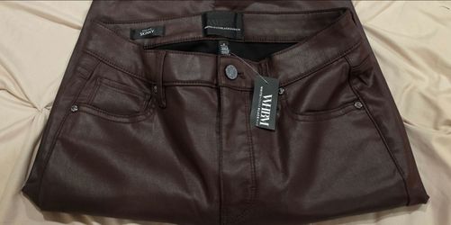WHBM HIGH RISE SKINNY JEANS SIZE 4  BRAND NEW