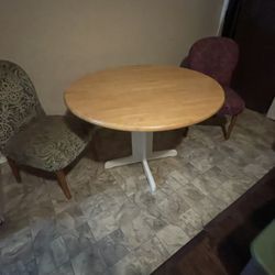 Drop Leaf Round Table w/ Chairs