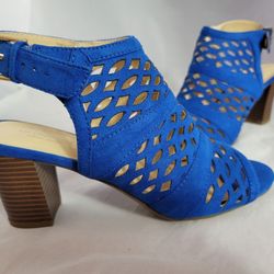 Liz Claiborne Sandal With Chunky Heel