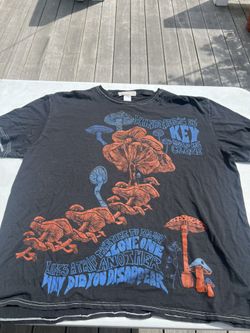 Urban Outfitters T- Shirt