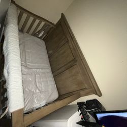 Baby Crib Without Mattress (Used Like New)