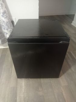 Hisense Mini Fridge