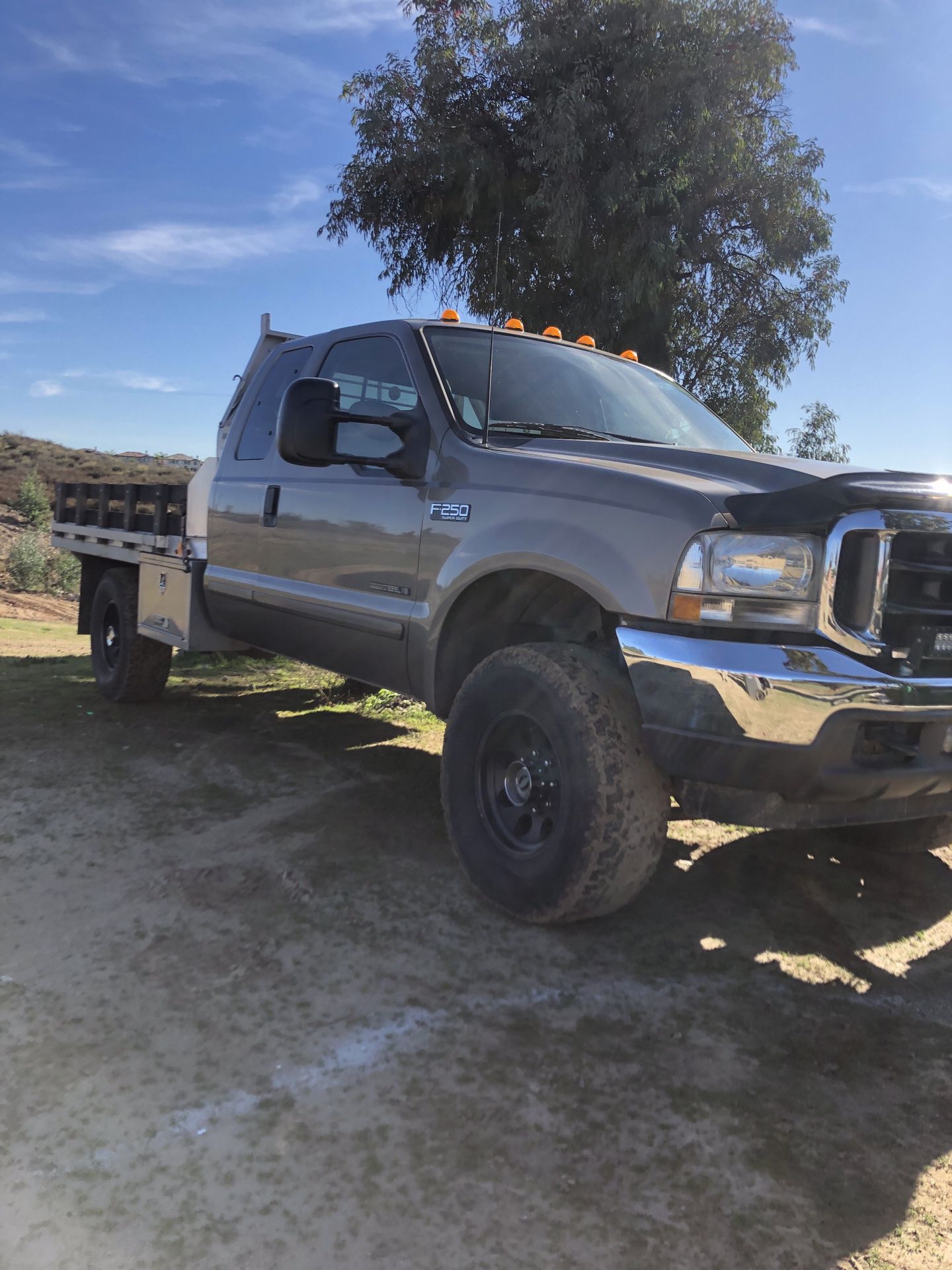 2002 Ford F-250 7.3 with lance truck camper