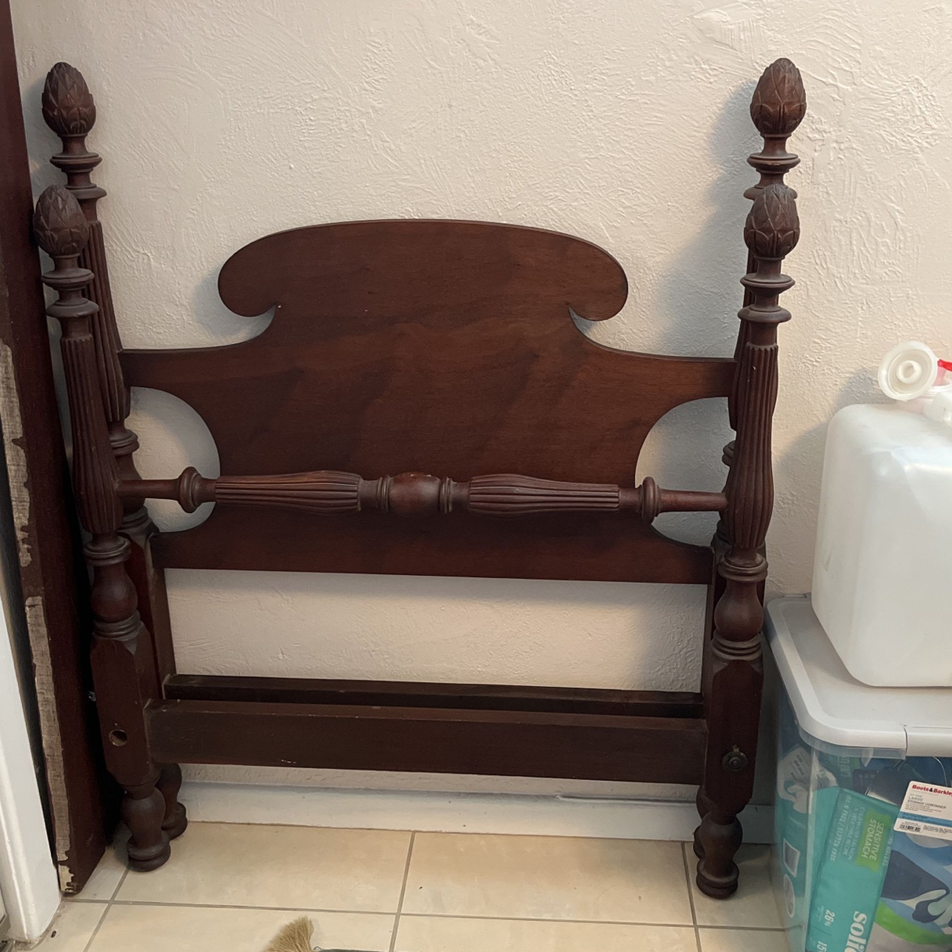 Solid Maple Vintage Twin Size Four Post Bed With Pinecone Pineapple Finials