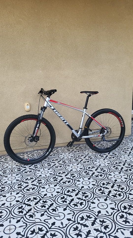 Giant Talon Mountain Bike/mtb