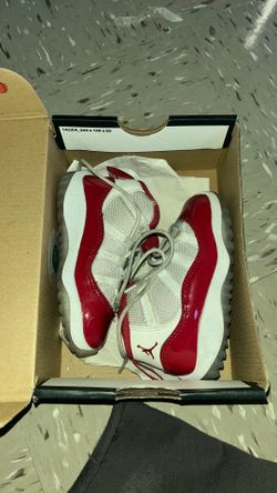 Jordan 11 Retro Red & White Size 7c