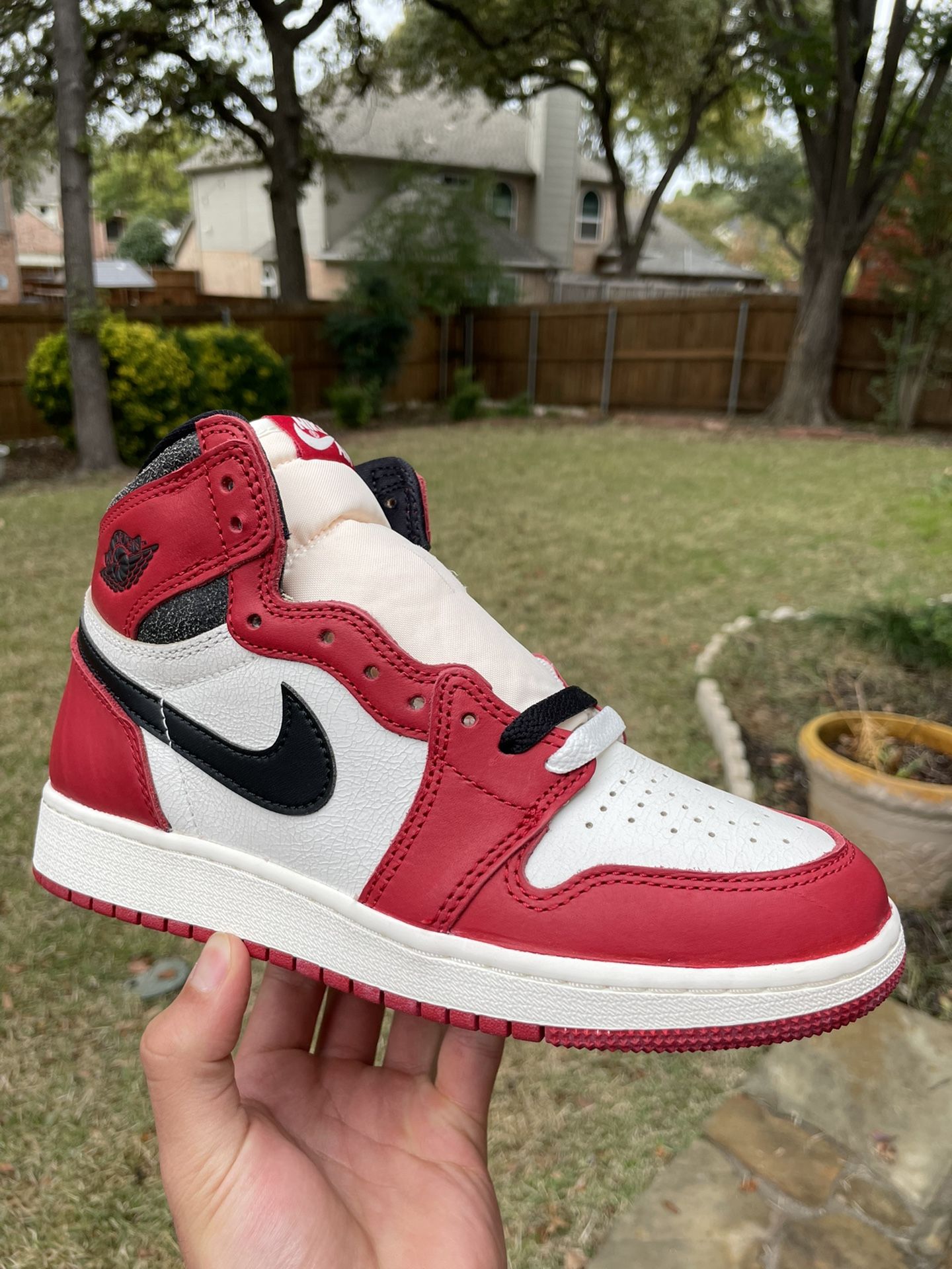 Size 5.5y Jordan 1 Chicago “Lost And Found” Gs