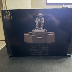 Star Wars Yoda Fountain Statue 