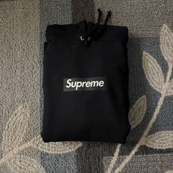 Black Supreme Hoodie