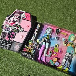 Monster High Doll Set