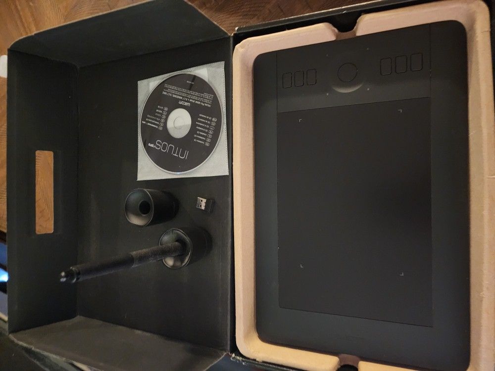 Intuous Pro By Wacom - Pth451 Used