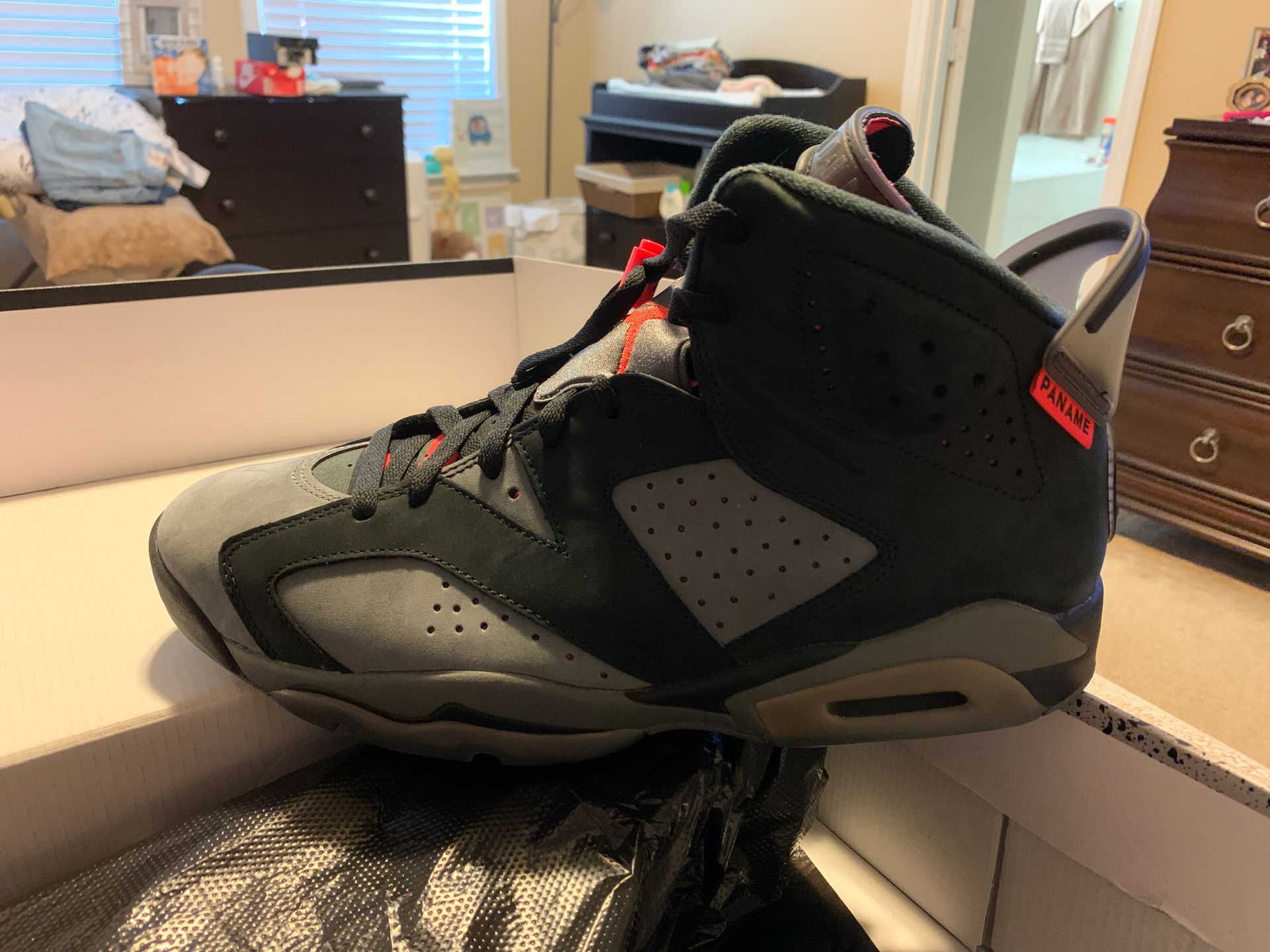 Jordan Retro 6 PSG