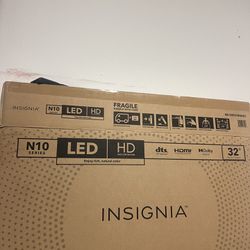 32 Inch Insignia Smart TV