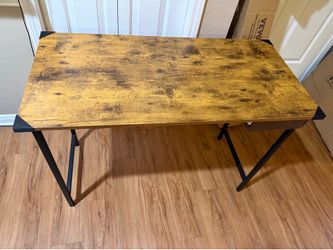Small minimalist desk