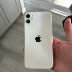iPhone 11 comes with screen protector and phone case 
Charger is broken only works with MagSafe 