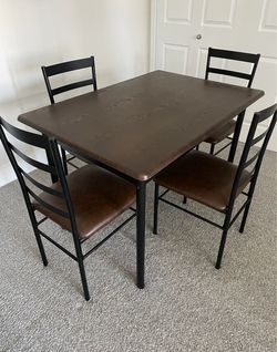 Dining table and 4 chairs