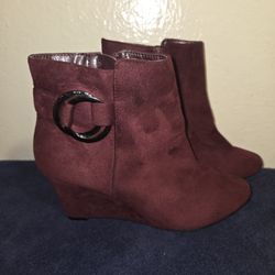 burgundy boots, Size 7