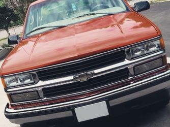 By owner98 Chevy Silverado good solid!!