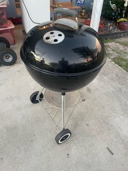 Weber Original Kettle Charcoal Grill 22 inch model