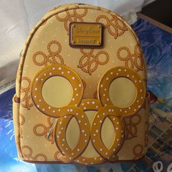 Mickey Mouse Pretzel Disney Park Loungefly 