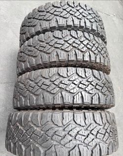 285/75/18 Goodyear 📍📍 Vendo un set de llantas con 80% de vida las 4 📍🌟