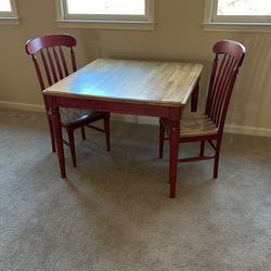 Table & Chairs