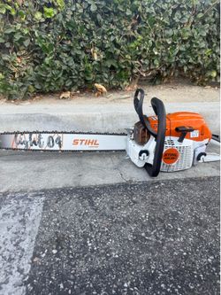 Stihl ms 261 chainsaw/ Husqvarna 390 XP ($780 Each)