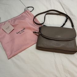 KATE SPADE - LEATHER CROSS BODY BAG - TAUPE