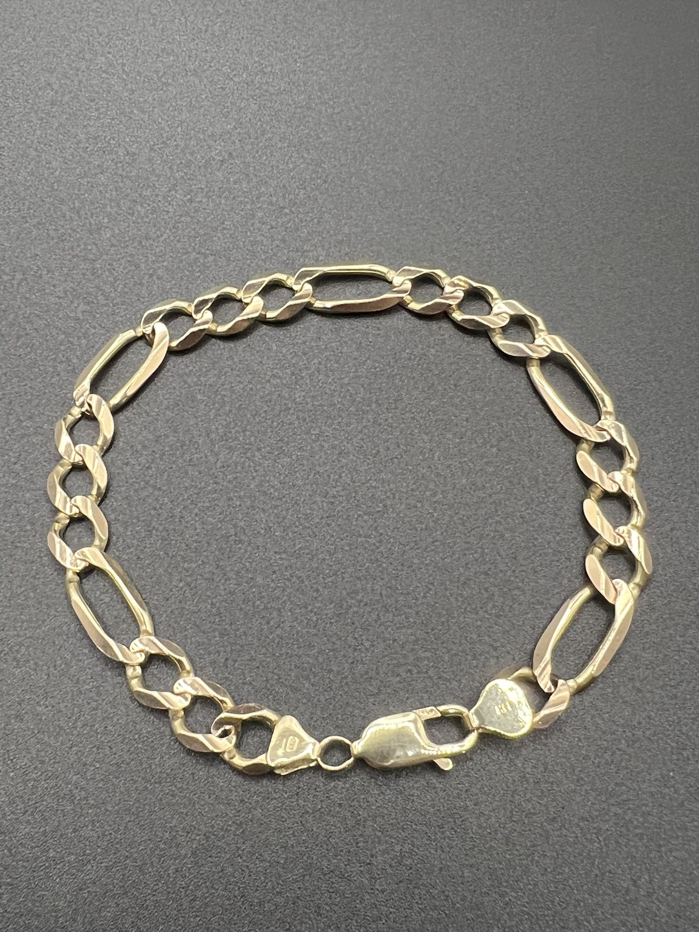 14k Solid Gold Figaro Link Bracelet