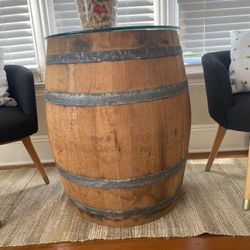Wine Barrel/table