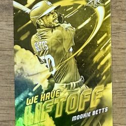 2021 Topps Fire MOOKIE BETTS We Have Liftoff Gold Minted Holo #WHL-8 LA Dodgers