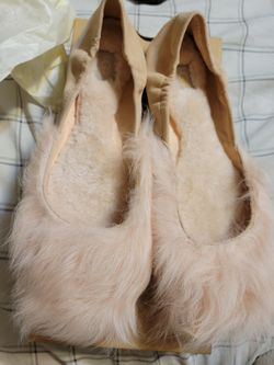 UGG