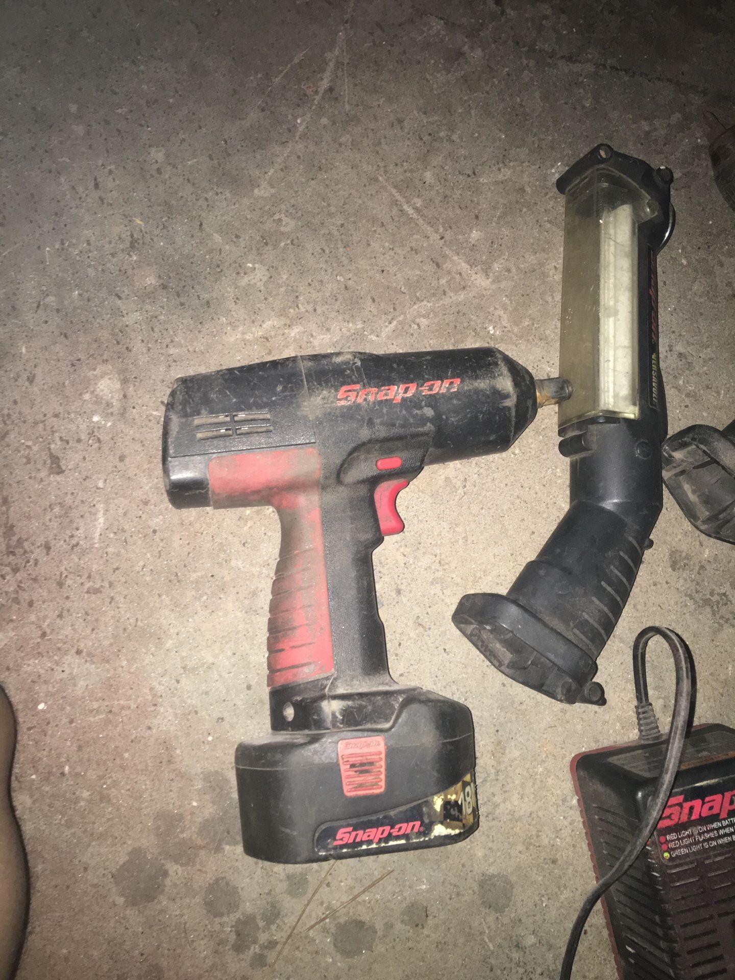 Snap On 18v 1/2 impact 2 drills and light charger