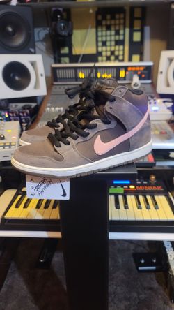 Nike SB Dunk "Smoke Pink" sz11