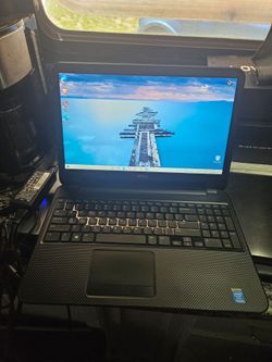 DELL 15.6" LAPTOP intel pentium 2.20GHz,4GB Ram,500GB Hard Drive,CD/DVD Player