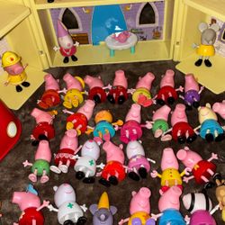 Pepa Pigs Cada Monito $3  Y Las Casas $15 Incluyen Los Monitos Y Cada Carro Con Los Monitos $18 Tiene Sonido 