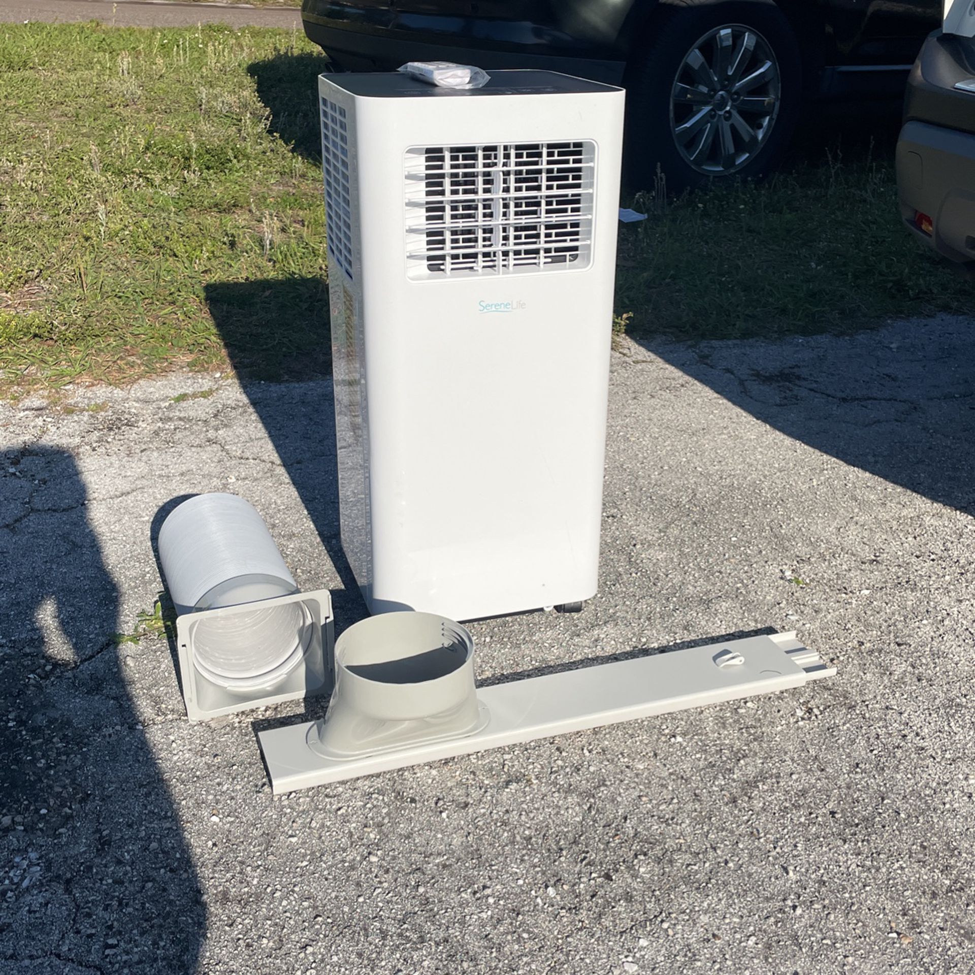 PORTABLE A/C 10.000 BTU Never Been Used