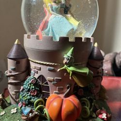 Disney's Princesses Musical Snowglobe