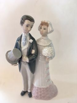 Lladro wedding or Anniversary couple